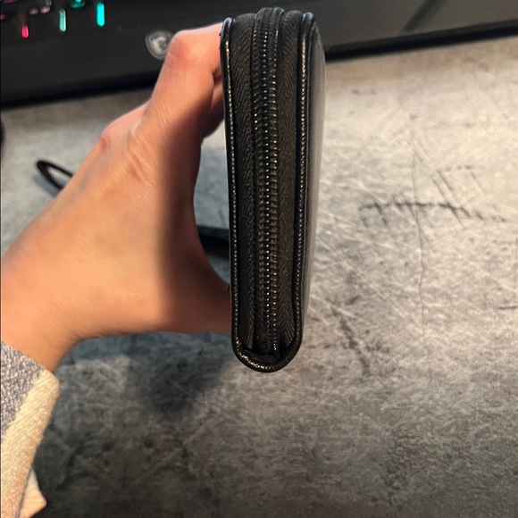 EUC Rebecca & Rifka Black Zip-Around Wristlet Wallet with Gold Medallion - Picture 4 of 16